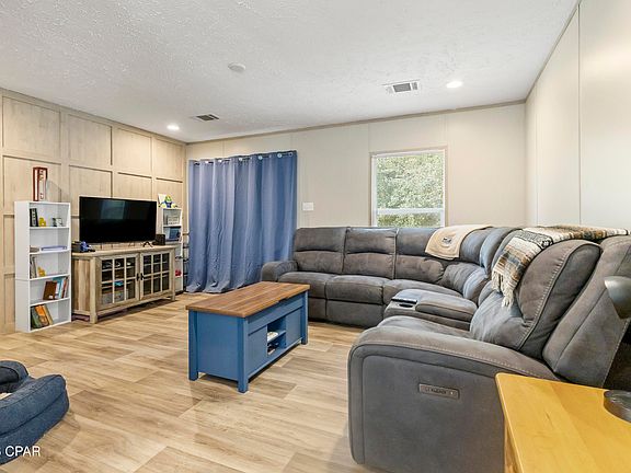 3rd image of 4288 Singer Rd