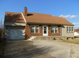 510 6th St, Lincoln, IL 62656