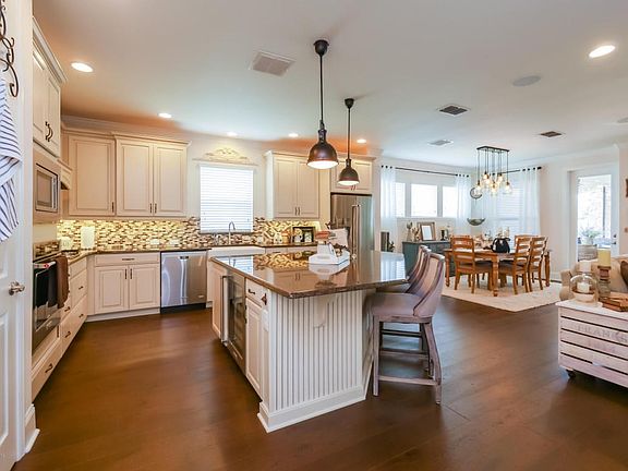 319 Paradise Valley Dr-10