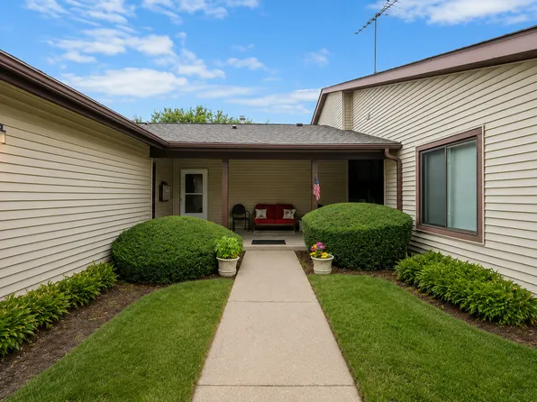 5202 Winslow Cir APT D, McHenry, IL 60050