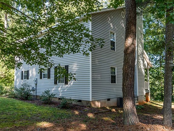2nd image of 222 Red Fox Dr