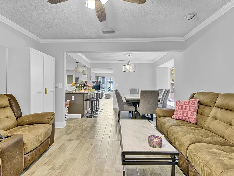 5893 Cassandra Ct — Photo 6