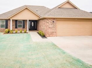 102 Surry Rd, Elk City, OK 73644
