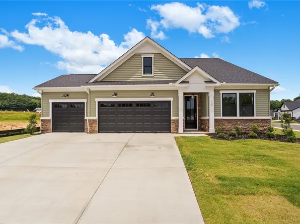 127 Eagle Creek Dr, Central, SC 29630