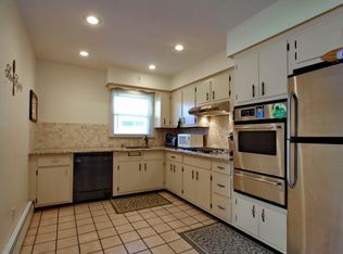 7 Sabo Ct, Elmwood Park, NJ 07407