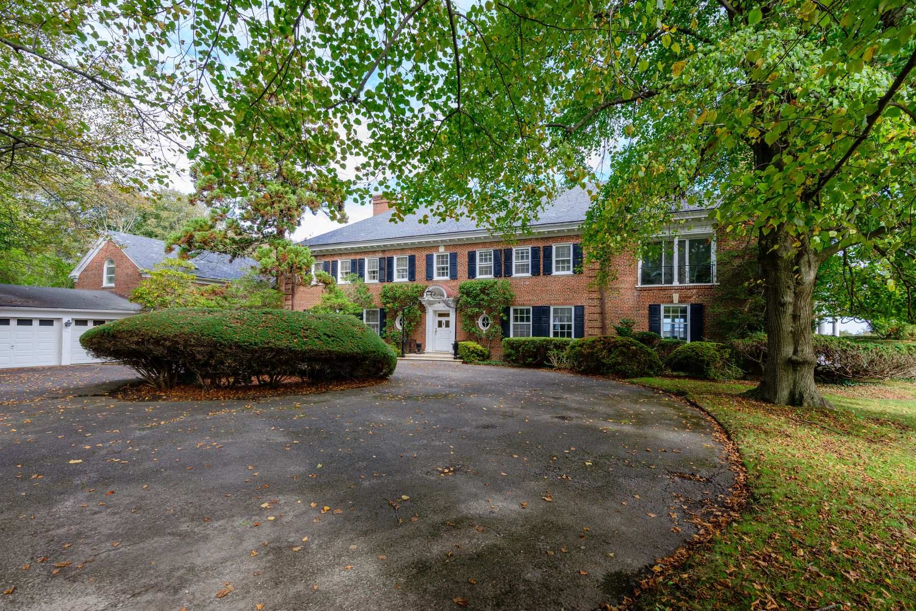 217 Rose Hill Rd in Water Mill Out East