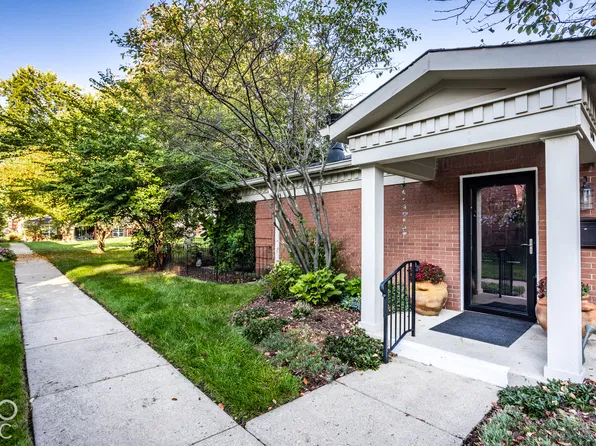7346 King George Dr, Indianapolis, IN 46260
