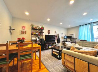 142 Kenrick St APT 35, Brighton, MA 02135