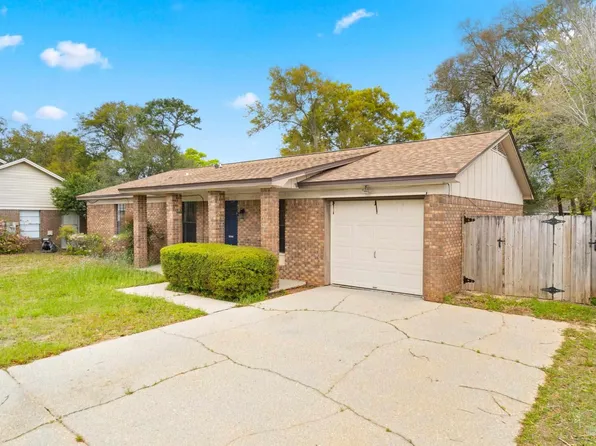 3952 Elmcrest Dr, Pensacola, FL 32504