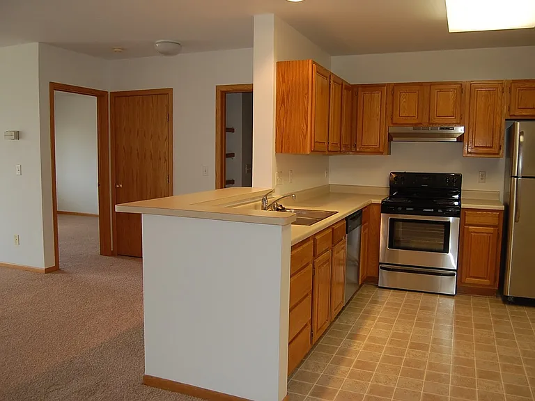 Riverwalk Apartments — Photo 29