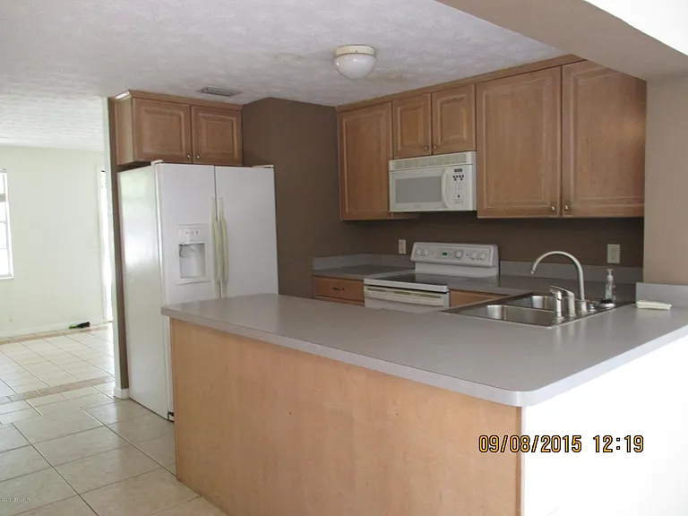 481 Mako Dr — Photo 4