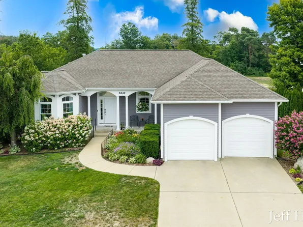 5842 Chandonnet Dr, Muskegon, MI 49444