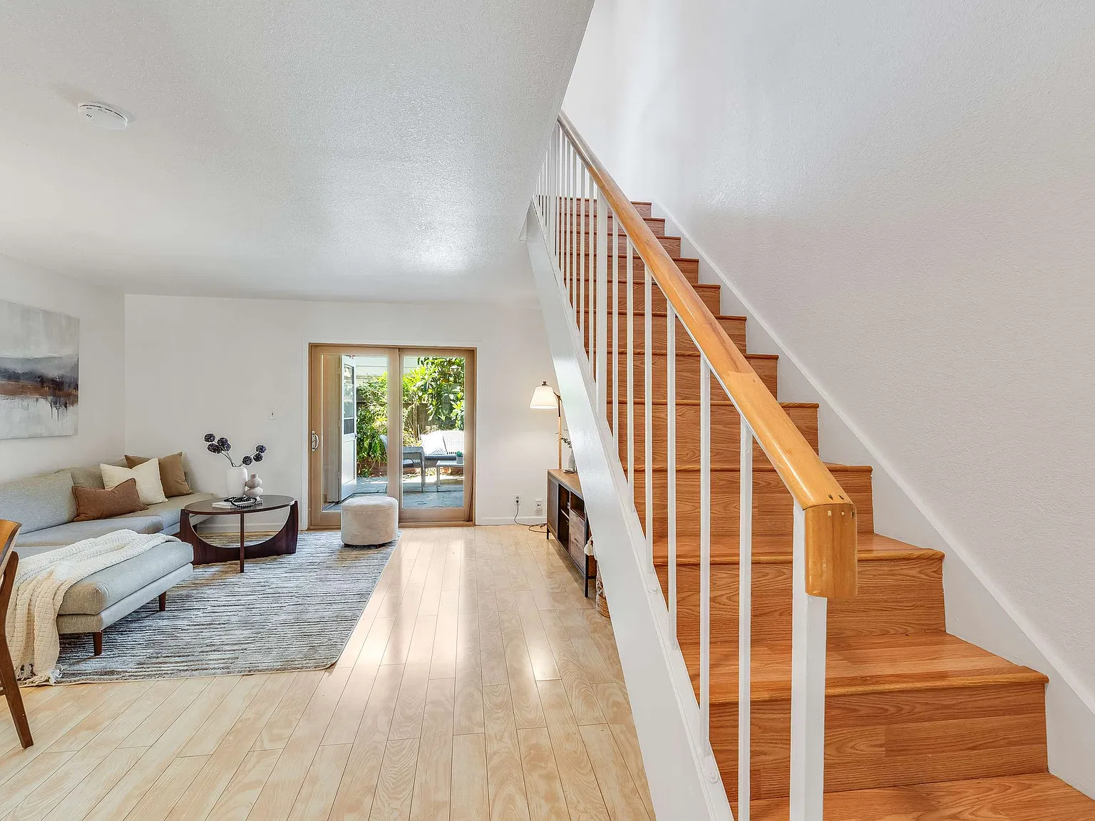 3 bed, 1130 sqft, $3,500 — Photo 4