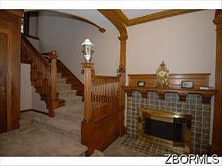 4th image of 621 Convers Ave