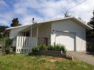 240 7th St, Port Orford, OR