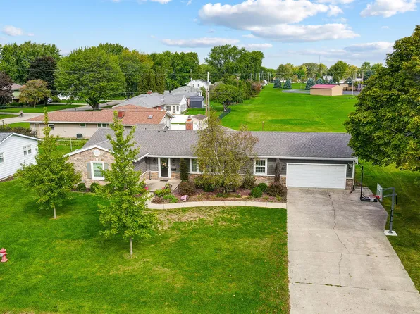 1143 Rosalie Dr, Van Wert, OH 45891