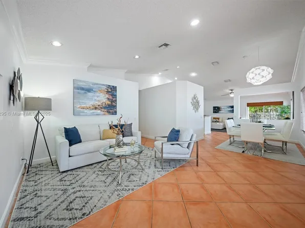 1424 Majesty Ter, Weston, FL 33327