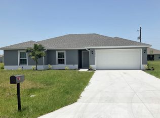 25096 Estrada Cir, Punta Gorda, FL 33955
