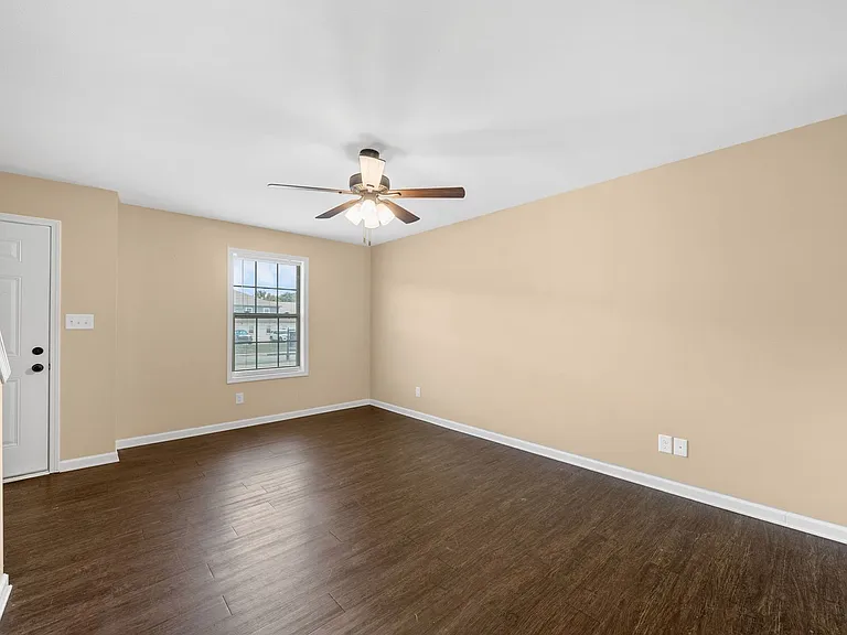 157 Center Pointe Dr — Photo 5