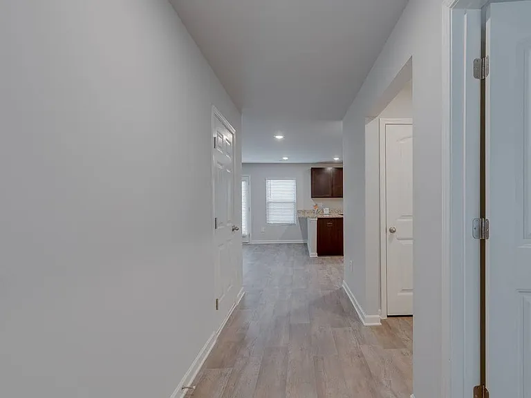 370 Alyssa Landing Dr — Photo 4
