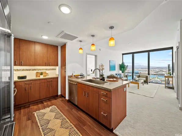 555 South St APT 4108, Honolulu, HI 96813