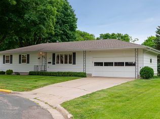 340 3 1/2 St W, Waconia, MN 55387