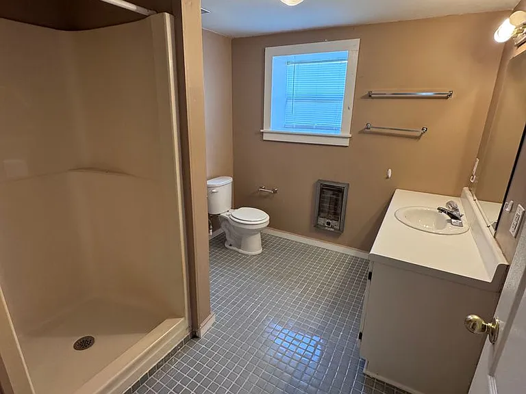 2116 Legrande Ave — Photo 2