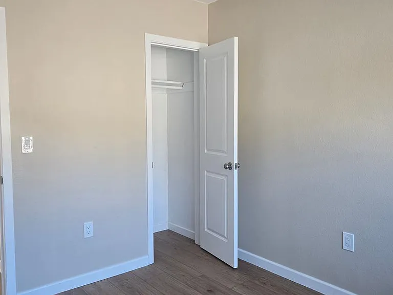 6030 Colonial Dr — Photo 29
