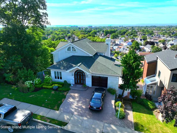 106 Overlook Ave, Staten Island, NY 10304