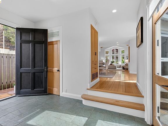 3rd image of 244 Cross Rd