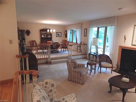5th image of 10607 Laurel Ln
