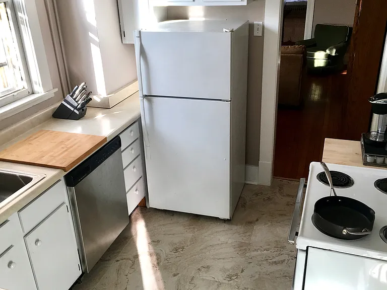 1104 Portland St #1 — Photo 9