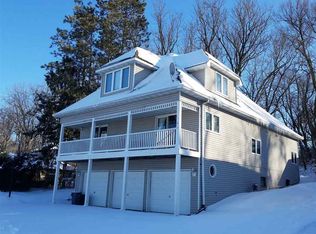1502 E Koshkonong Dr, Edgerton, WI 53534