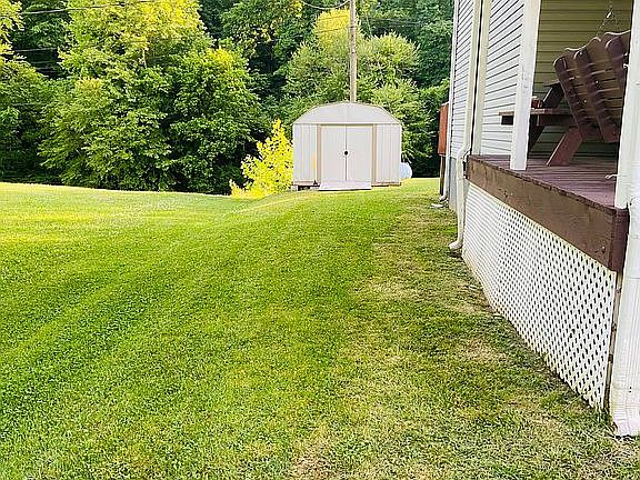 2nd image of 112 Hickory Ln