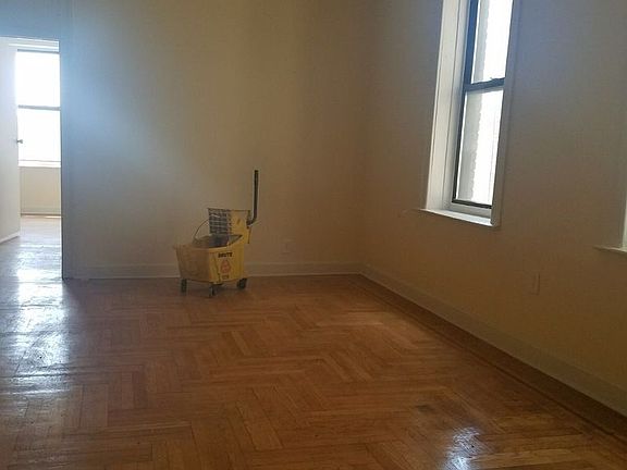 4th image of 2690 University Ave APT 2A
