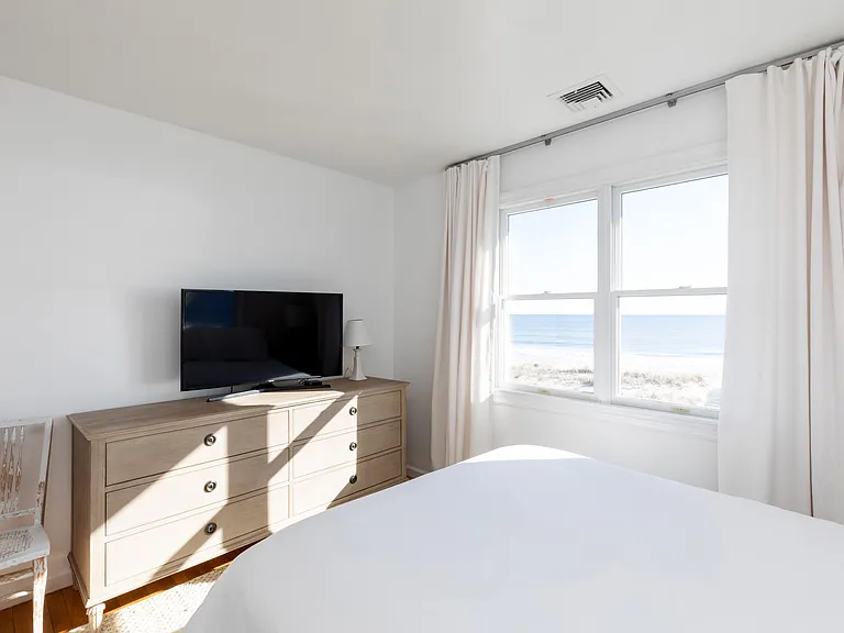 1335 Flying Point Rd — Photo 10