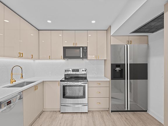 4th image of 204 Mansfield E #204