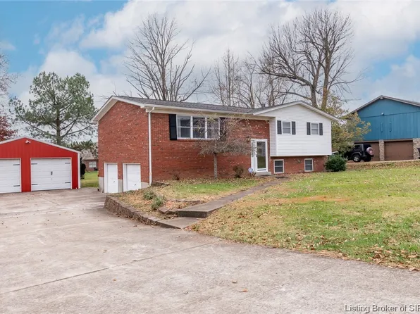 2706 Diana Drive, Sellersburg, IN 47172