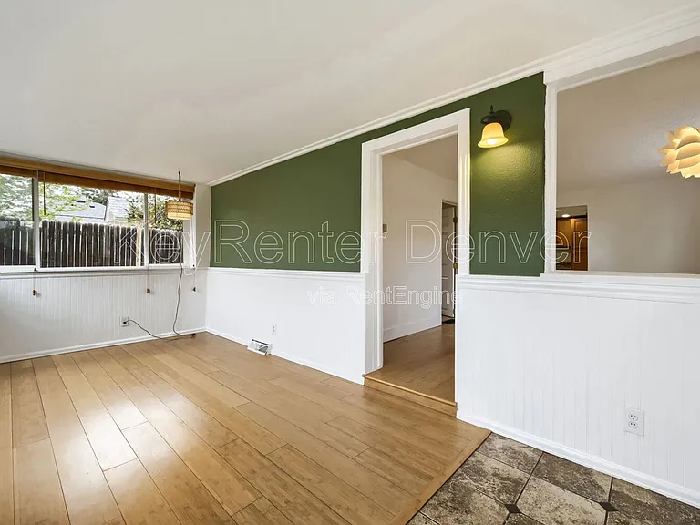 4870 Beach Ct — Photo 4