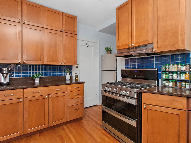88 Marion St #3 — Photo 17