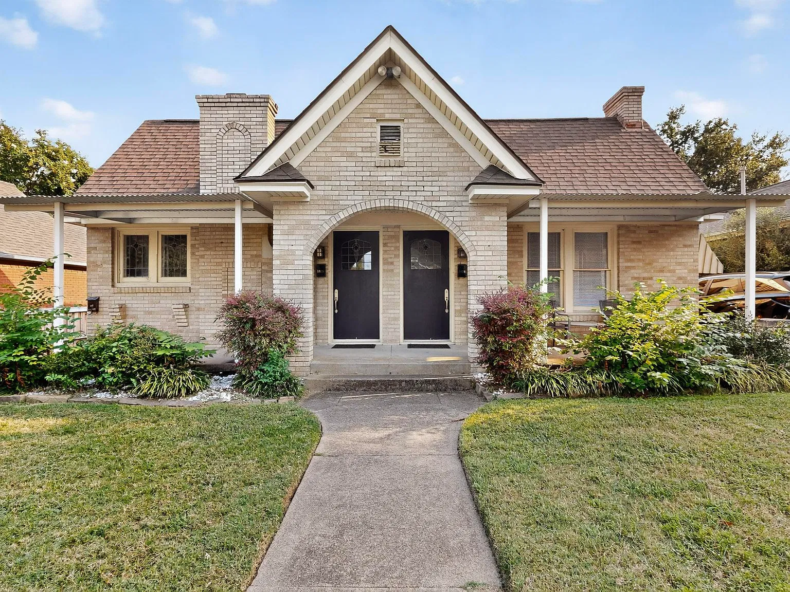 1 bed, 932 sqft, $2,000 — Photo 3