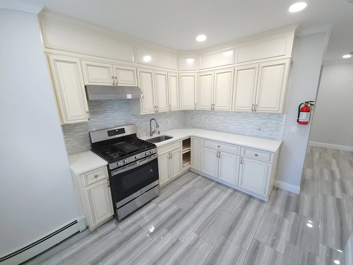 Building Photo - 7409 2nd Ave #1A