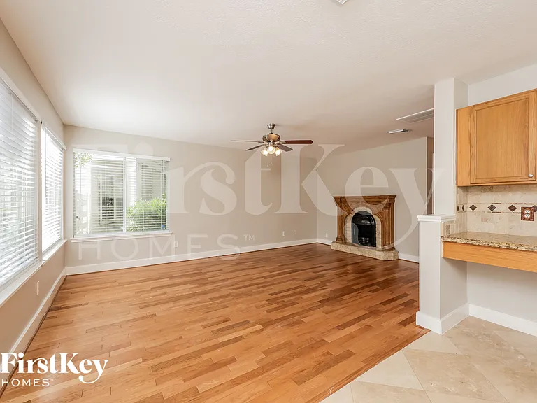 18819 Atasca Oaks Dr — Photo 2