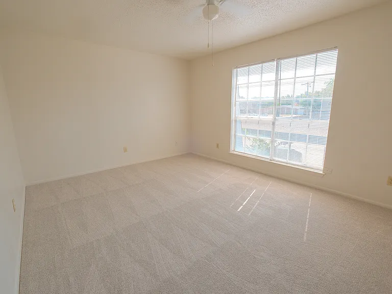 6321 Granbury Rd — Photo 8