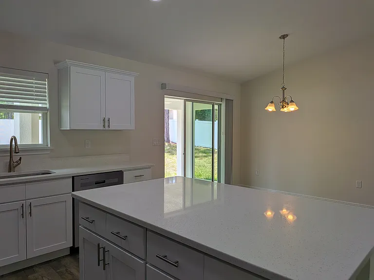 7627 N Gray Ter — Photo 4