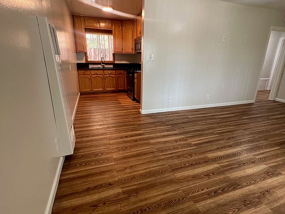 4th image of 3243 E 10th St APT 3