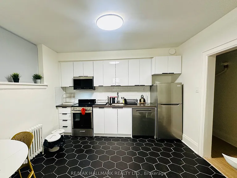597 Saint Clair Ave W #7 — Photo 5