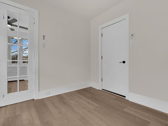 5th image of 430 W Ellet St APT D