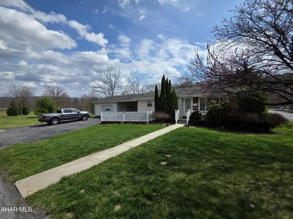 5743 Maryland Ave, Altoona, PA 16602