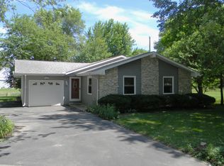 204 Brookview Ln, Flora, IN 46929